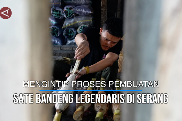 Mengintip proses pembuatan Sate Bandeng legendaris di Serang