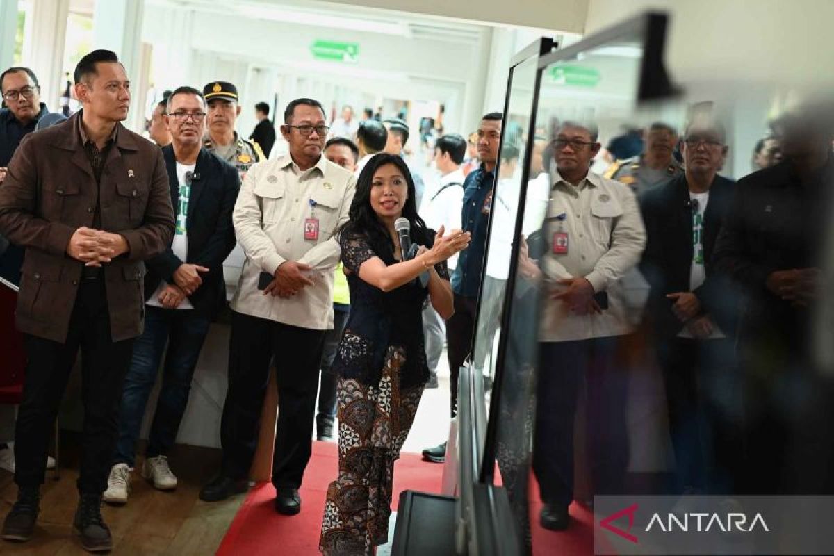 Menteri AHY tinjau operasional Bandara Ngurah Rai terkait liburan Nataru